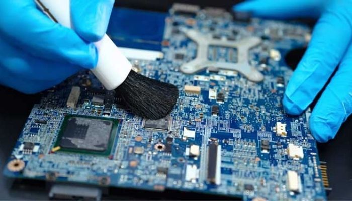 Can You Use Denatured Alcohol To Clean Motherboard?